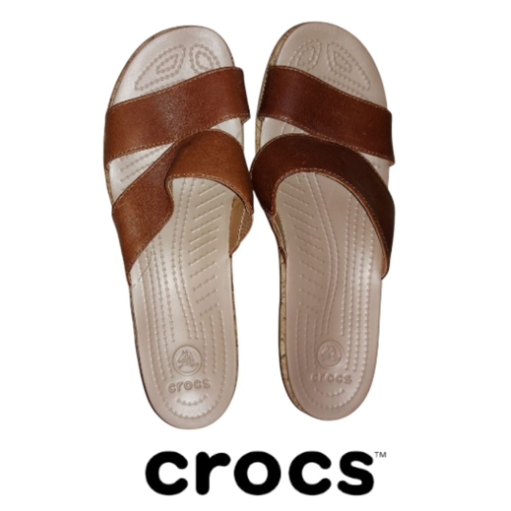 NWT Crocs A-Leah Leather Mini Wedge